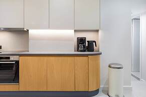 Plaka Clio Apartment by A&A Residencies