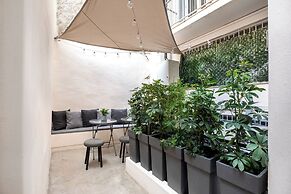 Plaka Clio Apartment by A&A Residencies