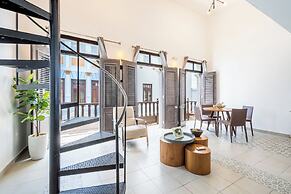 153 Luna by Stay with Bear