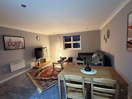 Quaint Bracknell Apartment With Two Bedrooms