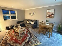 Quaint Bracknell Apartment With Two Bedrooms