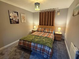Quaint Bracknell Apartment With Two Bedrooms