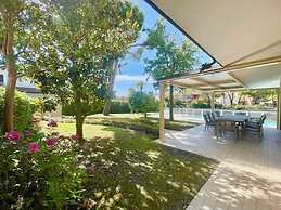 Delightful Villa With Garden and Pool in Albarella
