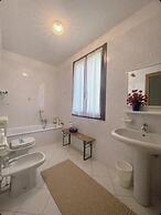 Delightful Villa With Garden and Pool in Albarella