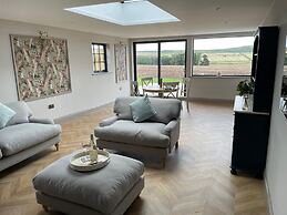 The Blacksmiths Shop hot tub Cottage