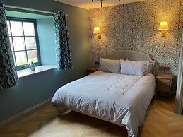 The Blacksmiths Shop hot tub Cottage