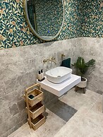 The Blacksmiths Shop hot tub Cottage