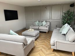 The Blacksmiths Shop hot tub Cottage