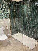 The Blacksmiths Shop hot tub Cottage