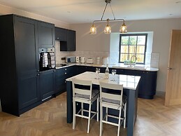 The Blacksmiths Shop hot tub Cottage