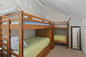 Green Reef #7- Emerald Horizon