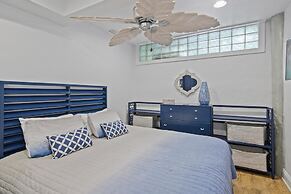 Green Reef #7- Emerald Horizon