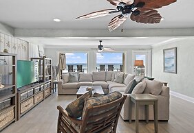 Green Reef #7- Emerald Horizon