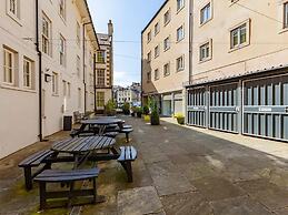 Student Only Cable Street