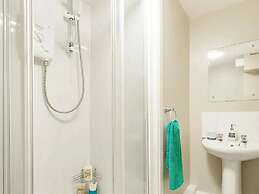 Student Only Cable Street