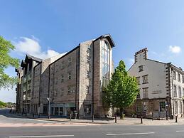 Student Only Cable Street