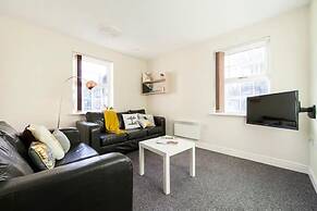 Student Only Cable Street