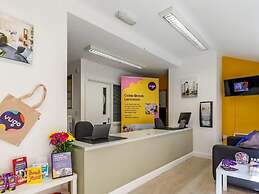 Student Only Cable Street