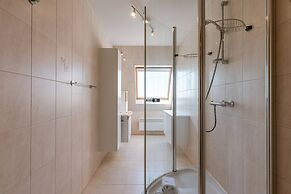 Huswell - Comfortable Apartment With Scenic Views