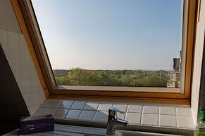 Huswell - Comfortable Apartment With Scenic Views