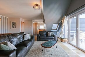 Huswell - Comfortable Apartment With Scenic Views