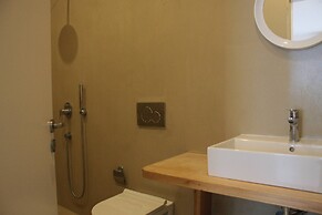 Assyr C - Santorini Cozy Retreat