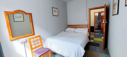 R S Hostels - leeds