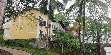 Munjoh Island House Suites and Spa