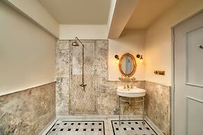 Munjoh Island House Suites and Spa