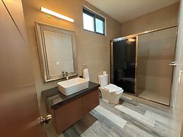 Tropical Elegance Studio CondoHotel