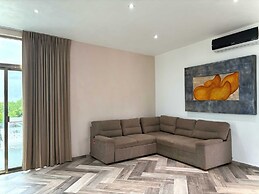 Tropical Elegance Studio CondoHotel