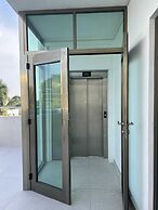 Tropical Elegance Studio CondoHotel