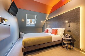 LX ARCH HOTEL