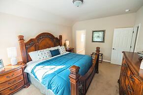 Austin Charm Home by The Key Rentals