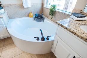 Austin Charm Home by The Key Rentals