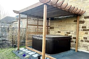 Austin Charm Home by The Key Rentals