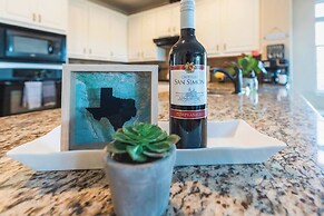 Austin Charm Home by The Key Rentals