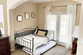 Austin Charm Home by The Key Rentals