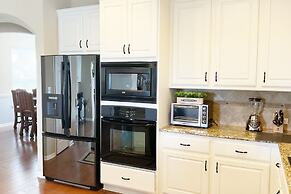 Austin Charm Home by The Key Rentals