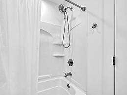 Blue Mountain Beach Villas 5B