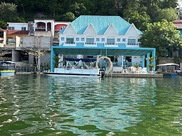 Adra Hostel Peten