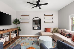 Rare 2BR in Prime Location