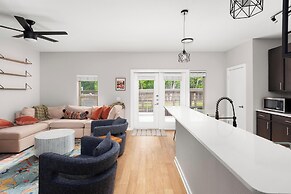 Rare 2BR in Prime Location