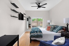 Rare 2BR in Prime Location