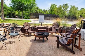 Rare 2BR in Prime Location