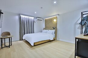 Brown Dot Hotel Gumi Okgye Branch