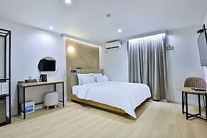 Brown Dot Hotel Gumi Okgye Branch