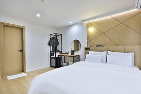 Brown Dot Hotel Gumi Okgye Branch