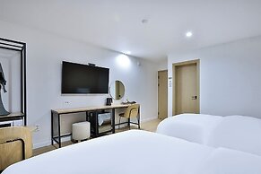 Brown Dot Hotel Gumi Okgye Branch