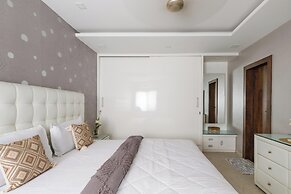 The Platinum Vista by Red Olive